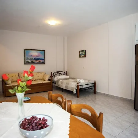 Captain Georgio Apartments Poros  Exterior photo
