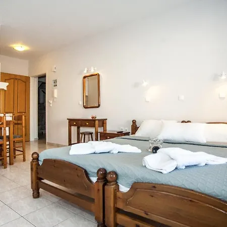 Captain Georgio Apartments Poros  Exterior photo