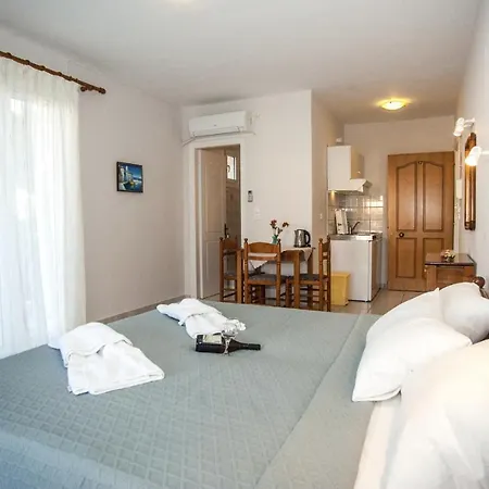 Captain Georgio Apartments Poros  Exterior photo