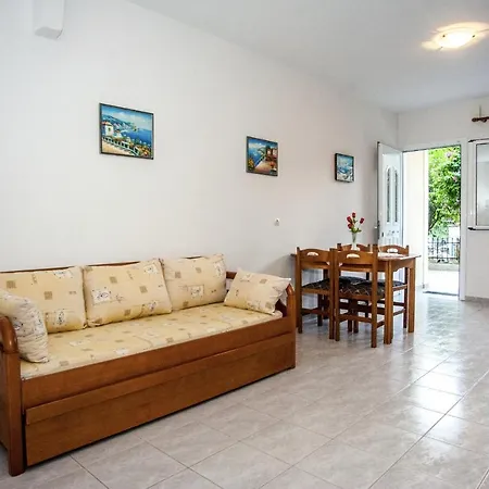 Captain Georgio Apartments Poros  Exterior photo