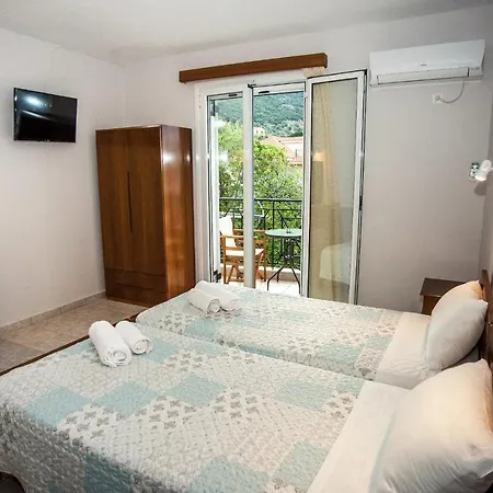 Captain Georgio Apartments Poros  Exterior photo