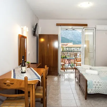 Captain Georgio Apartments Poros  Exterior photo