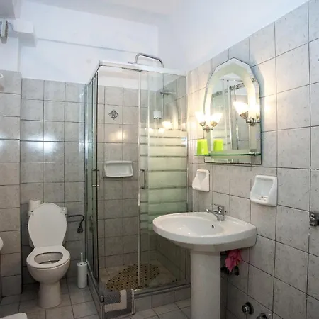 Captain Georgio Apartments Poros  Exterior photo