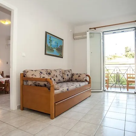 Captain Georgio Apartments Poros  Exterior photo