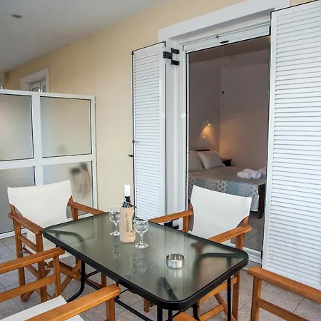 Captain Georgio Apartments Poros  Exterior photo