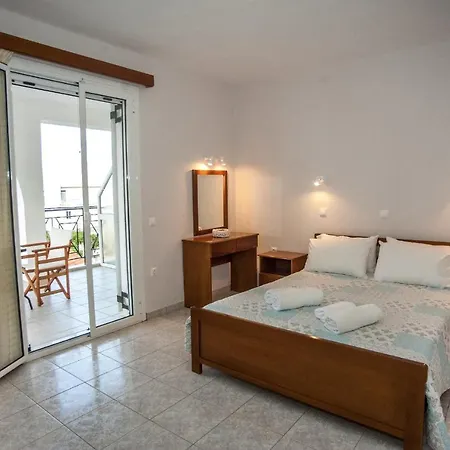 Captain Georgio Apartments Poros  Exterior photo
